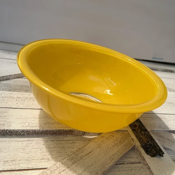 Pyrex Colorful Nesting Bowls Set - Picture 3 of 9